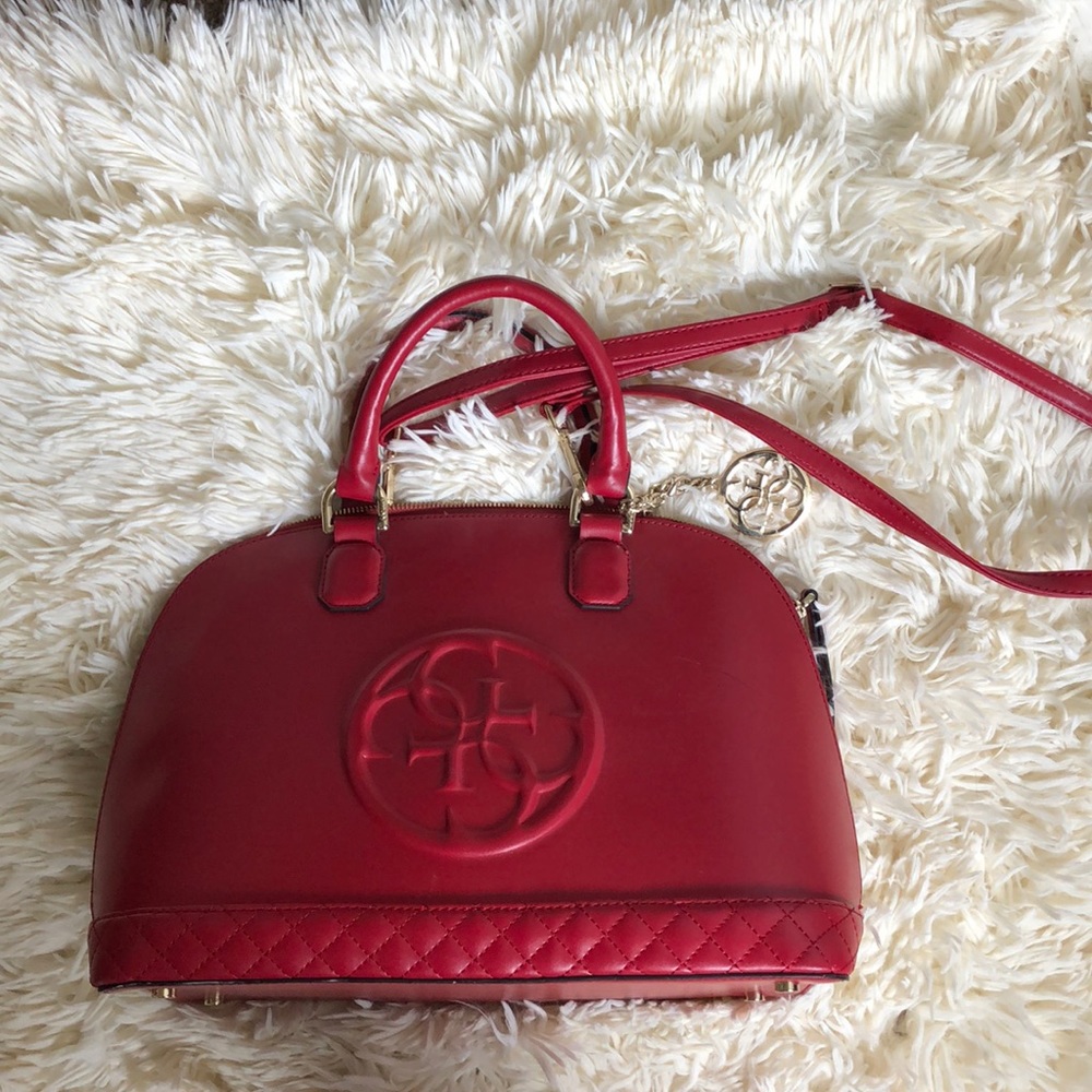 Guess bucket purse